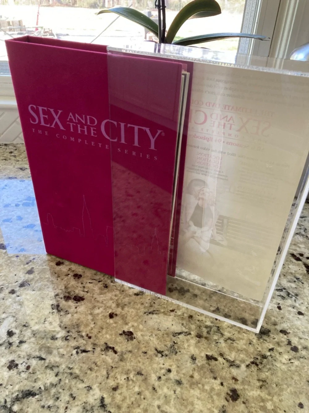 Sex and the City Complete Series - Picture 15 of 16